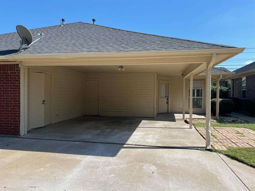 a view of backyard with wheel chair