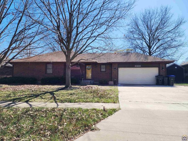 $220,000 | 3841 Southwest 39th Terrace | Topeka