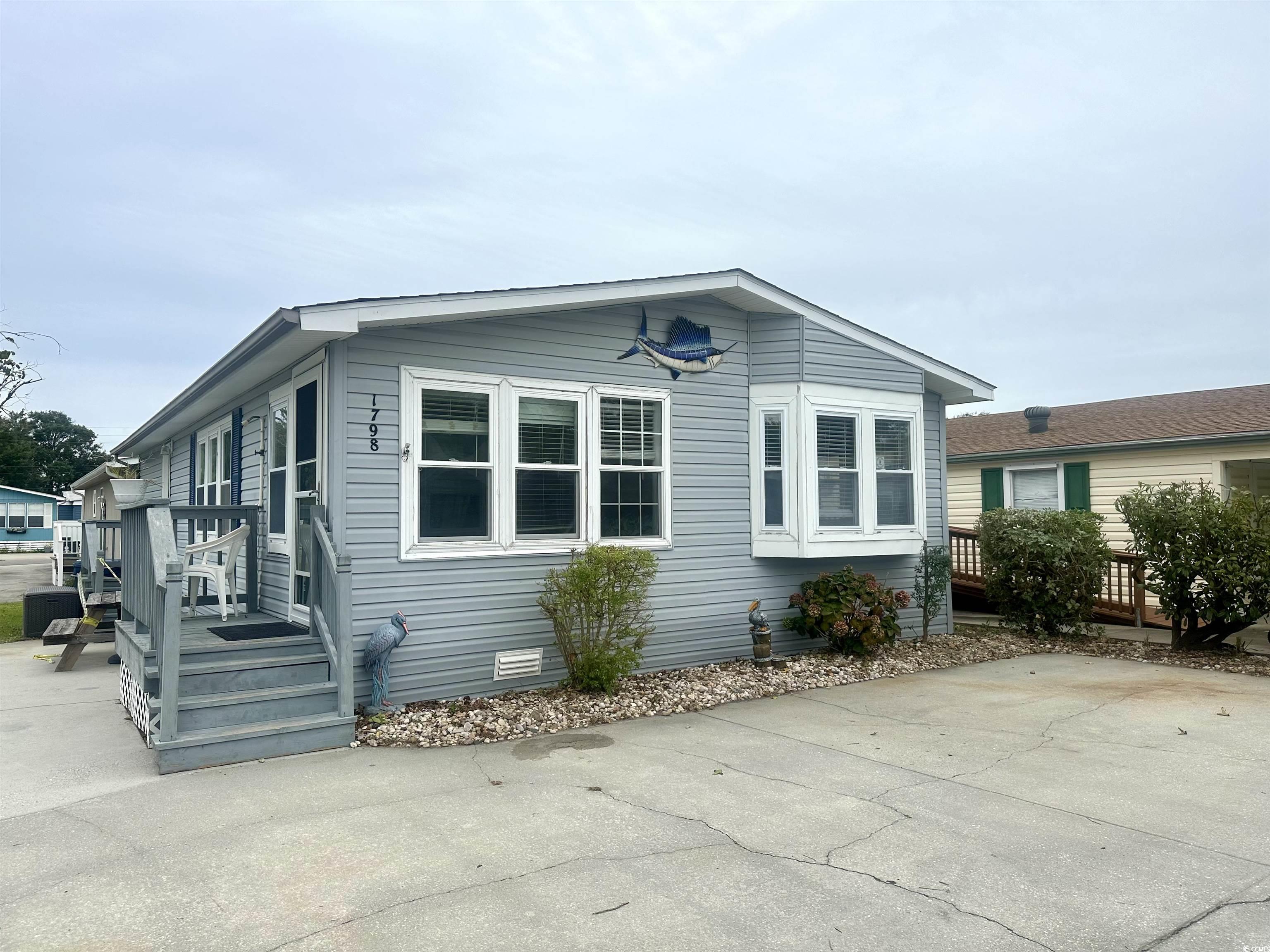 View of manufactured / mobile home