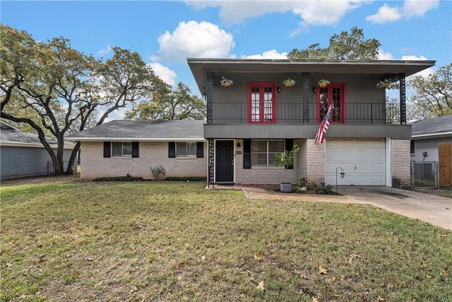 $245,000 | 326 South Barbara Street | Lacy-Lakeview