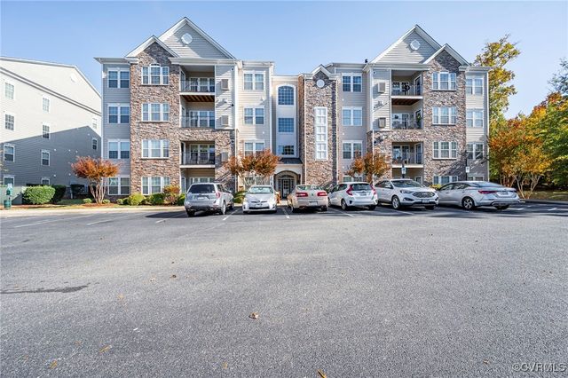 $333,000 | 900 Westwood Village Way, Unit 403 | Midlothian