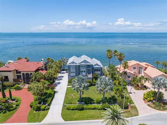 $6,950,000 | 709 Key Royale Drive | Key Royale