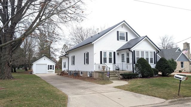 $225,000 | 633 West Calumet Street | Hilbert