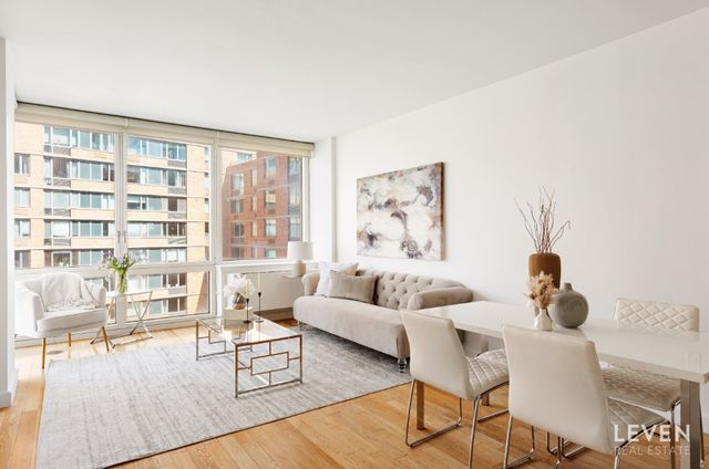 $1,095,000 | 415 Main Street, Unit 6H | Roosevelt Island