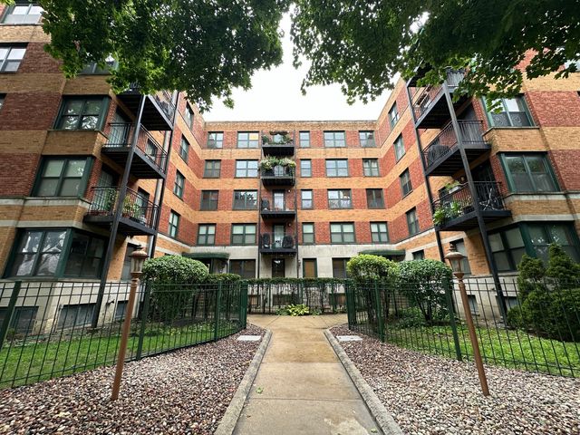 $2,800 | 2555 West Catalpa Avenue, Unit 1C | Budlong Woods