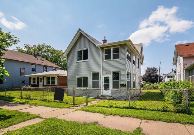 $350,000 | 624 Jefferson Street Northeast | St. Anthony East