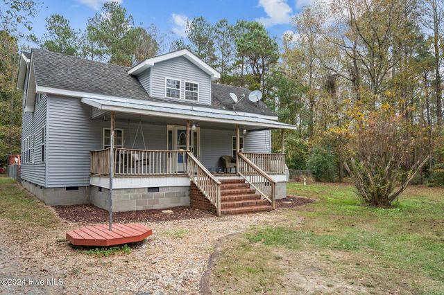 $300,000 | 16200 Highway 421 | Columbia Township - Pender County