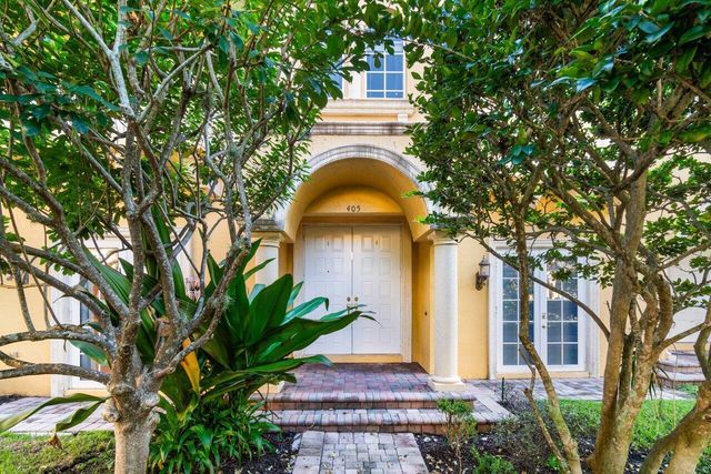 $597,900 | 405 Northeast 69th Circle | Northeast Boca Raton