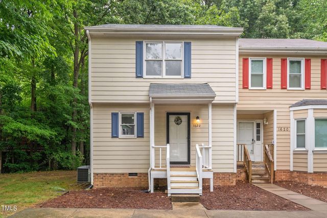 $284,900 | 1622 Roanoke Street | Crossroads