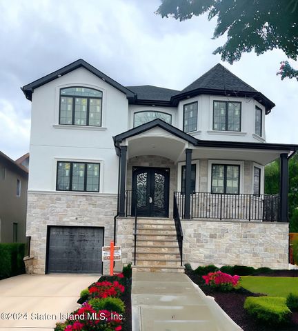 $1,699,900 | 1051 Edgegrove Avenue | Woodrow