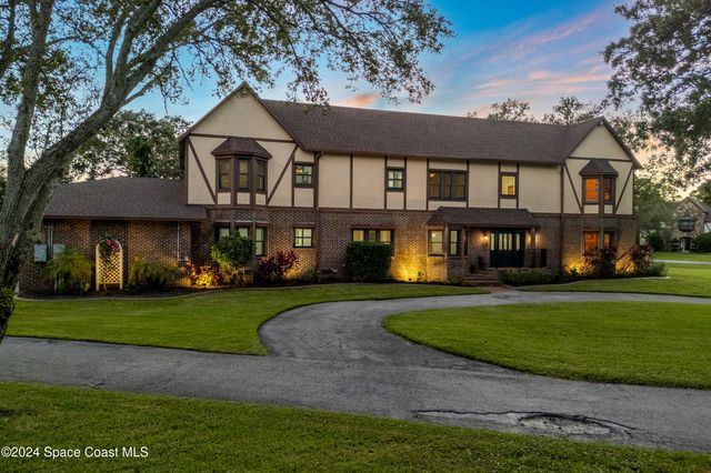 $1,324,000 | 2651 Crooked Antler Drive | West Brevard