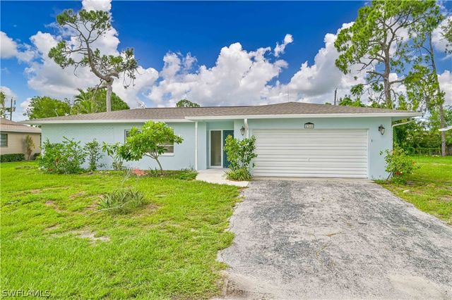 $2,750 | 2360 Woodland Boulevard | Ft. Myers Villas