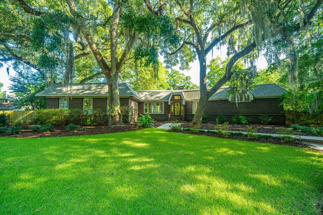 $1,995,000 | 521 Pelzer Drive | Mount Pleasant