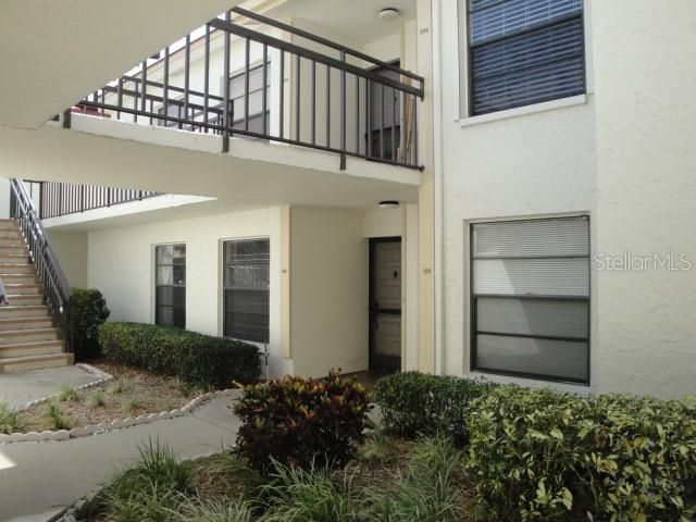 $2,200 | 6180 Sun Boulevard, Unit 106 | Isla del Sol