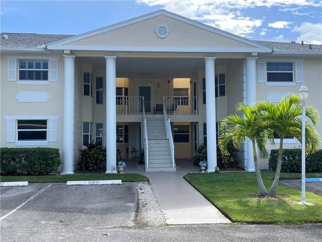 $1,800 | 177 Grove Isle Circle, Unit 177 | Grove Isle Condominiums