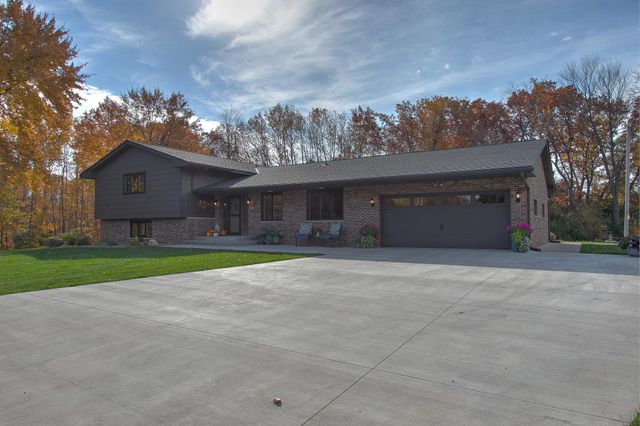 $525,000 | 43991 Skogman Lake Road | Fish Lake Township - Chisago County