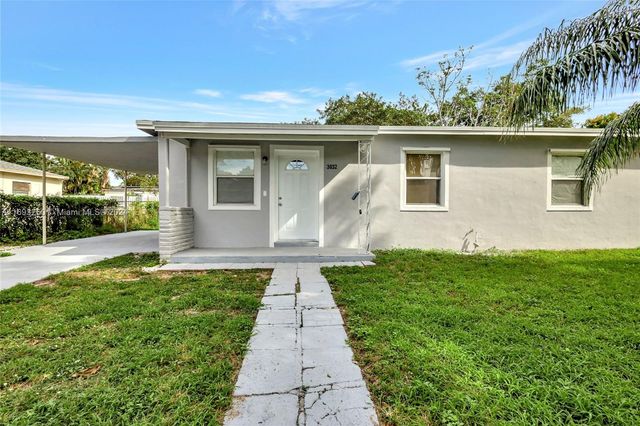 $2,200 | 3032 Glenwood Road | Poinciana Park