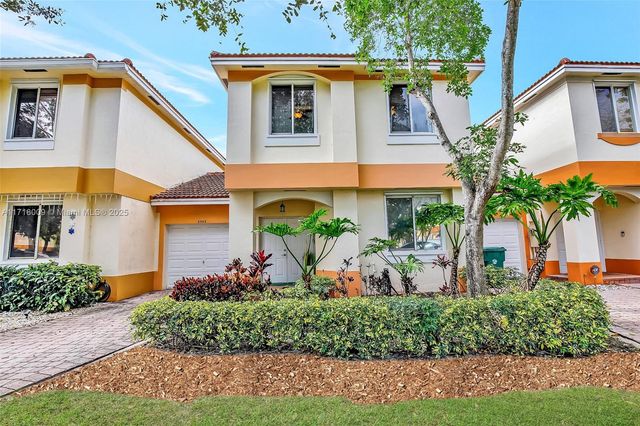 $450,000 | 6543 Hidden Cove Drive, Unit 32 | Davie