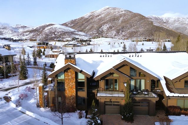 $3,870,000 | 105 Elle Road | Crown Ranch