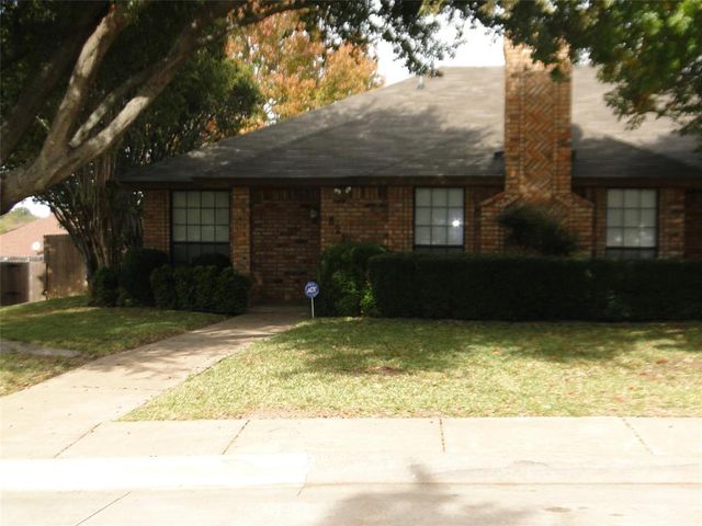 $1,950 | 821 Summit Drive | DeSoto