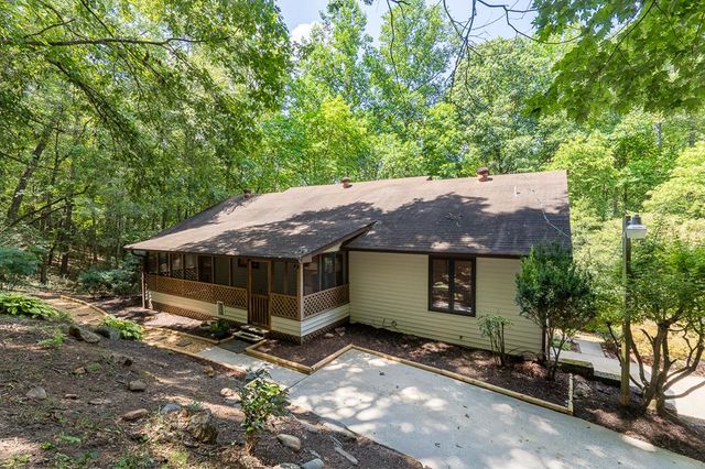 $389,900 | 118 Double Oaks Pass | Murphy Township - Cherokee County