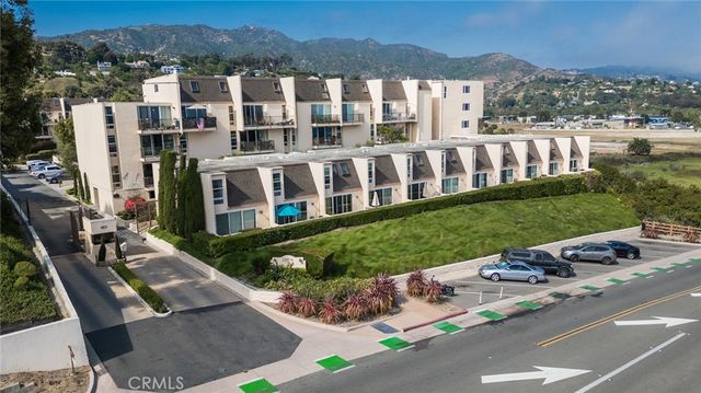 $795,000 | 23901 Civic Center Way, Unit D231 | Eastern Malibu