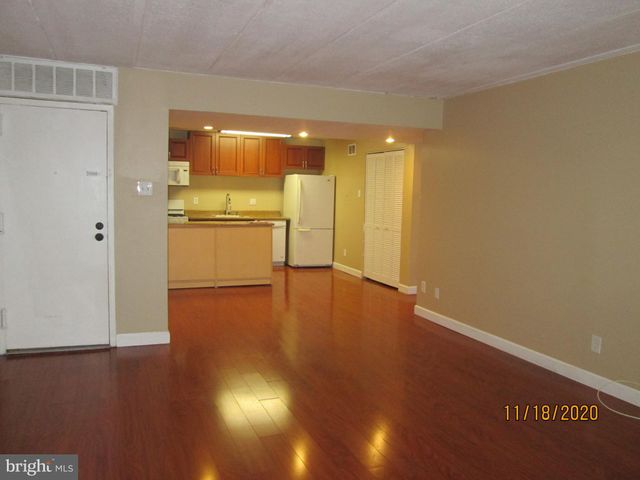 Apartments & Houses for Rent in Huntington Club Condominiums, Alexandria,  VA | Compass