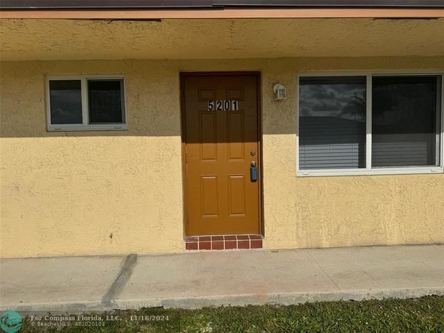 $1,900 | 5201 Northwest 21st Court | Lauderhill