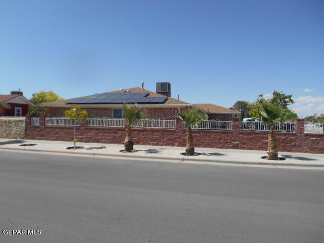 a view of street with view of building