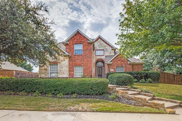 $745,000 | 5916 Lavon Drive | Flower Mound