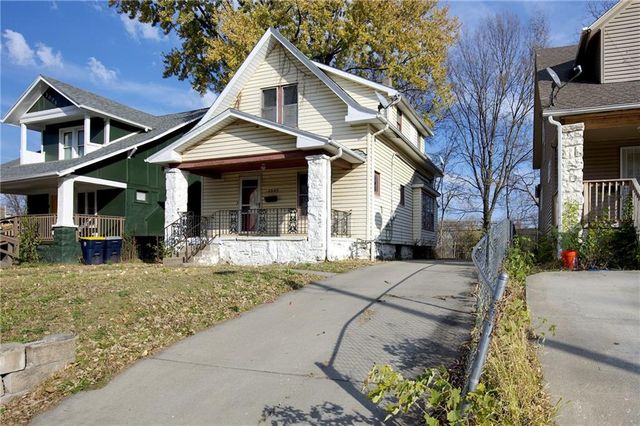 $80,000 | 2009 Spruce Avenue | East Side