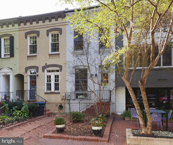 $889,000 | 922 25th Street Northwest | Foggy Bottom