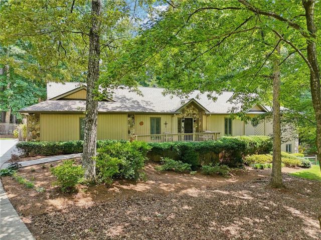 $849,900 | 211 Black Kettle Road | Johns Creek