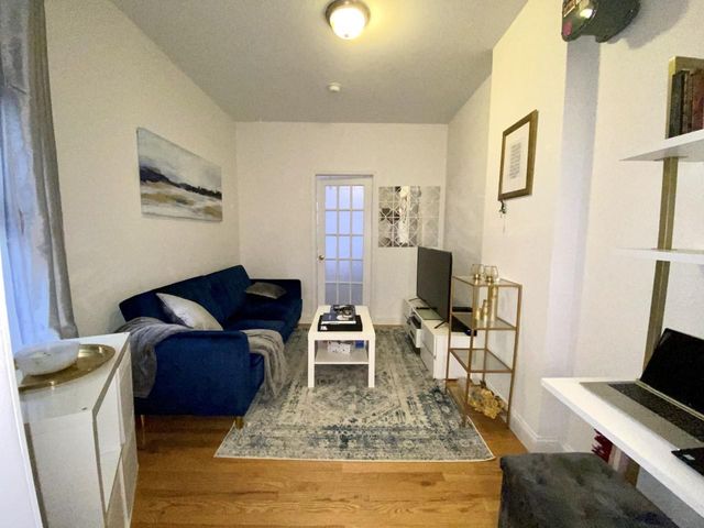 $3,200 | 118 MacDougal Street, Unit 11 | Greenwich Village