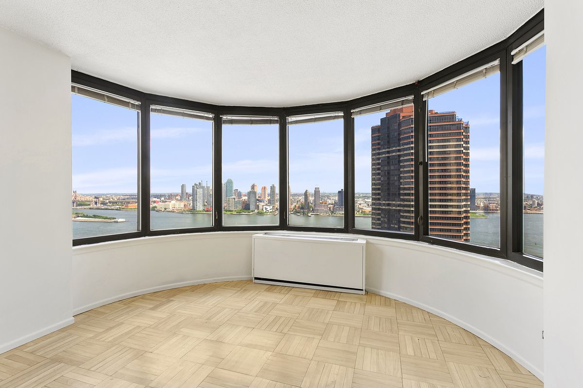 330 East 38th Street Unit 32j Manhattan Ny Compass