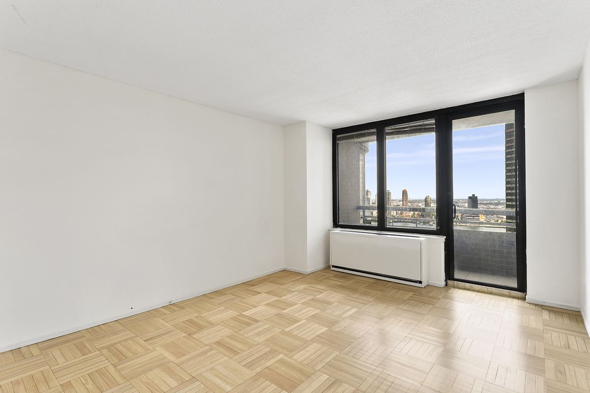 330 East 38th Street Unit 32j Manhattan Ny Compass