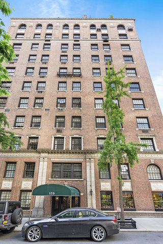 129 E 69th St in Manhattan, NY | Compass